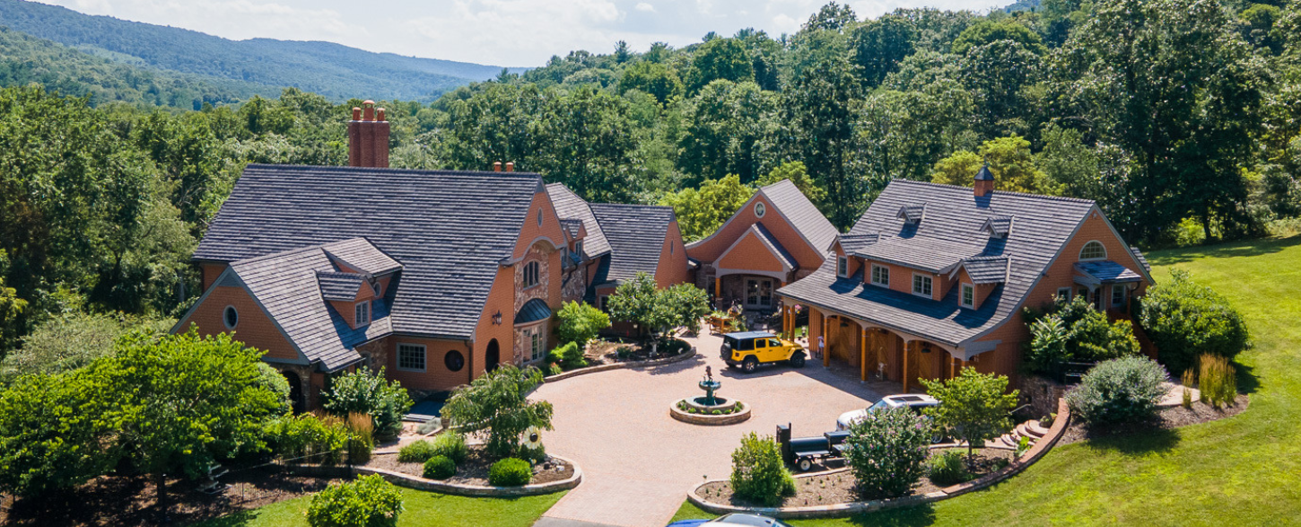 3 Settings Uniquely Suited to Timber Frame Construction